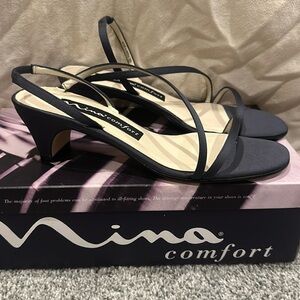 Nina Comfort kitten strappy vintage heels